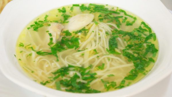 Куриный суп с лапшой