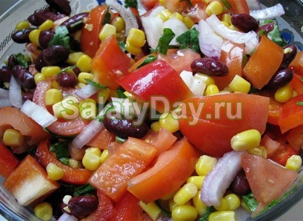 Салат с консервированной красной фасолью и рисом