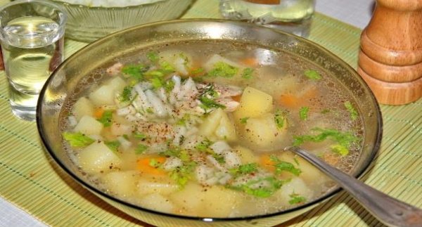Уха из морского окуня без головы. Рецепт с пшеном, сливками, рисом, яйцом в мультиварке, духовке, горшочке